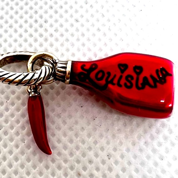 Brighton Charm, Louisiana State Charm, Hot Sauce Bottle & Chile, EUC - Picture 4 of 6